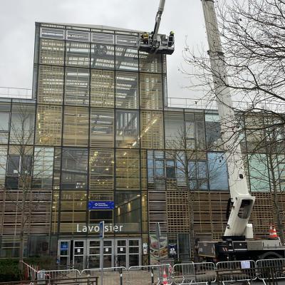 Remplacement d’ouvrants de façade à l’aide d’une grue 37 mètres